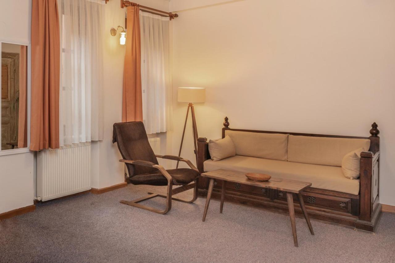 9 Pera Apartment Istanbul Ngoại thất bức ảnh